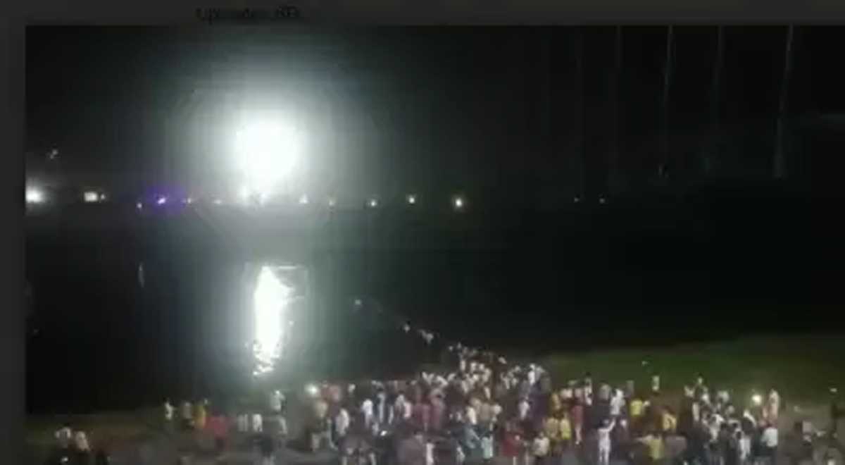 मोरबी पुल हादसा : प्रधानमंत्री ने गुजरात के सीएम से फोन पर बात की, मुआवजे की घोषणा की